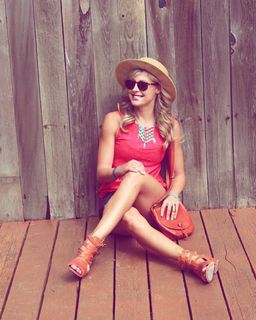 Elise Joan feet photo 3