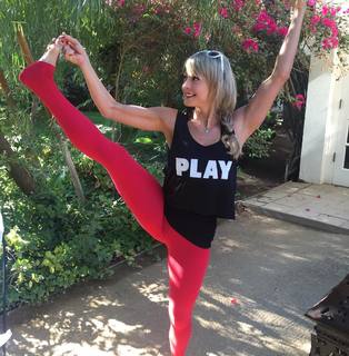 Elise Joan feet photo 10