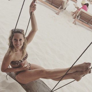 Elise Joan feet photo 6