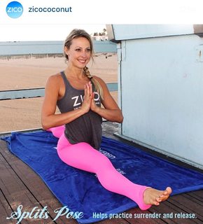 Elise Joan feet photo 4