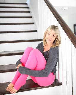 Elise Joan feet photo 20