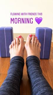 Elise Joan feet photo 17