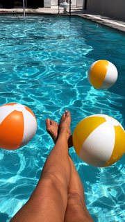Elise Joan feet photo 19