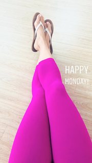 Elise Joan feet photo 16