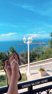 Elise Joan feet photo 9
