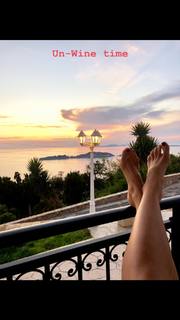 Elise Joan feet photo 7