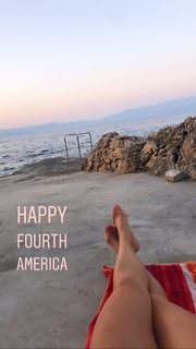 Elise Joan feet photo 10