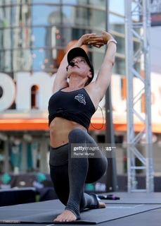 Elise Joan feet photo 3