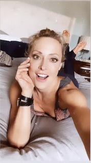 Elise Joan feet photo 6
