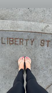 Elise Joan feet photo 18