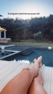 Elise Joan feet photo 18