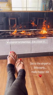 Elise Joan feet photo 11