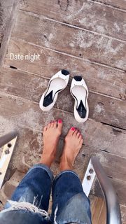 Elise Joan feet photo 10