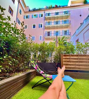 Elise Joan feet photo 18