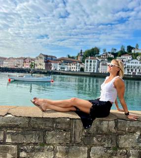 Elise Joan feet photo 18