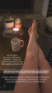 Elise Joan feet photo 5