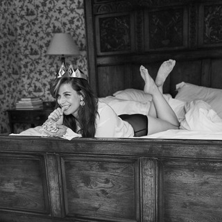 Elise Schaap feet photo 10