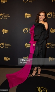 Elise Schaap feet photo 7