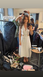 Elise Schaap feet photo 15