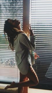 Elise van der Horst feet photo 4
