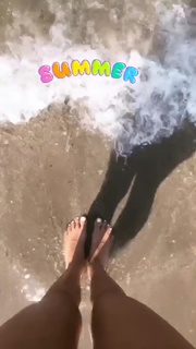 Elise van der Horst feet photo 1