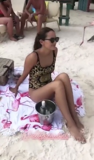 Elise van der Horst feet photo 19