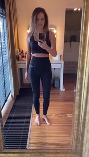 Elise van der Horst feet photo 12