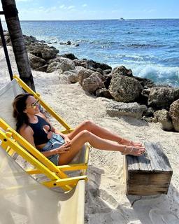 Elise van der Horst feet photo 20