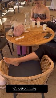 Elise van der Horst feet photo 20
