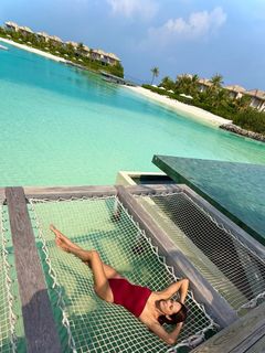 Elise van der Horst feet photo 7