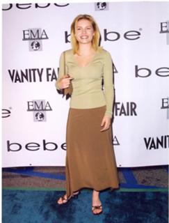 Elisha Cuthbert feet photo thumbnail