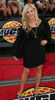 Elisha Cuthbert feet photo thumbnail