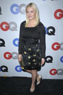 Elisha Cuthbert feet photo thumbnail