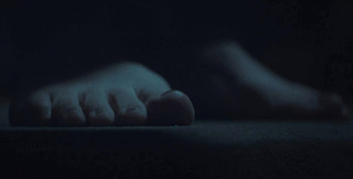 Elisha Cuthbert feet photo thumbnail