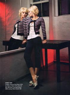 Elisha Cuthbert feet photo thumbnail