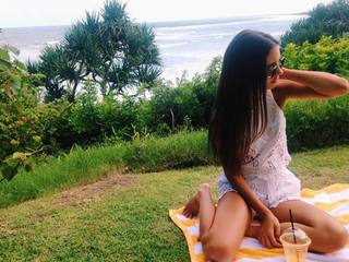 Elisha Herbert feet photo 3