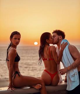 Elisha Herbert feet photo 16