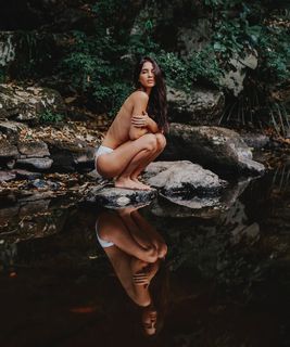 Elisha Herbert feet photo 10