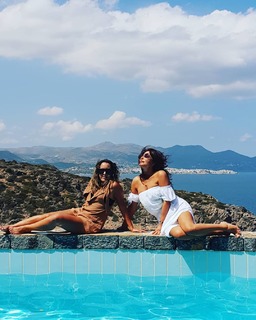 Elissa feet photo thumbnail