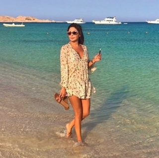 Elissa feet photo thumbnail