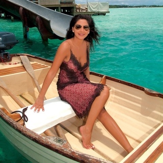 Elissa feet photo thumbnail