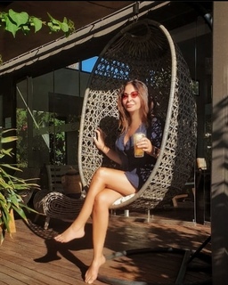 Elissa feet photo thumbnail