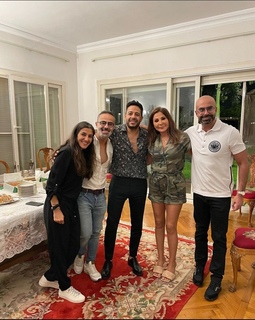 Elissa feet photo thumbnail