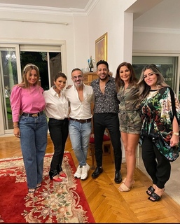 Elissa feet photo thumbnail
