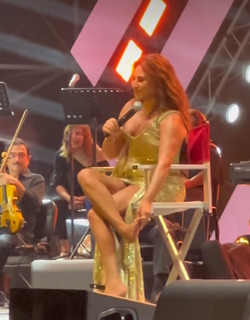 Elissa feet photo thumbnail