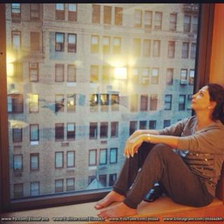 Elissa feet photo thumbnail