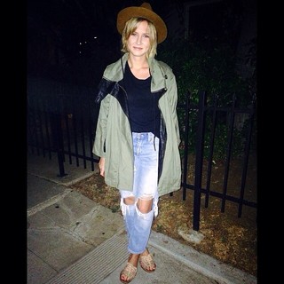 Eliza Bennett feet photo 1