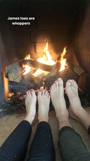 Eliza Bennett feet photo 16