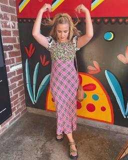 Eliza Bennett feet photo 12