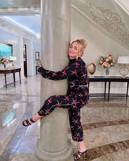 Eliza Bennett feet photo 10